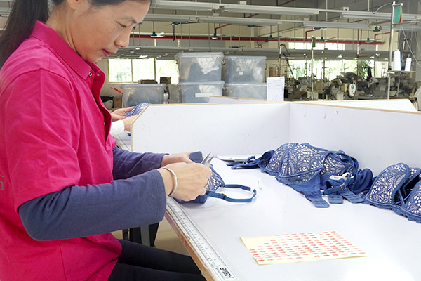 捷洋服饰-品质、服务保障4